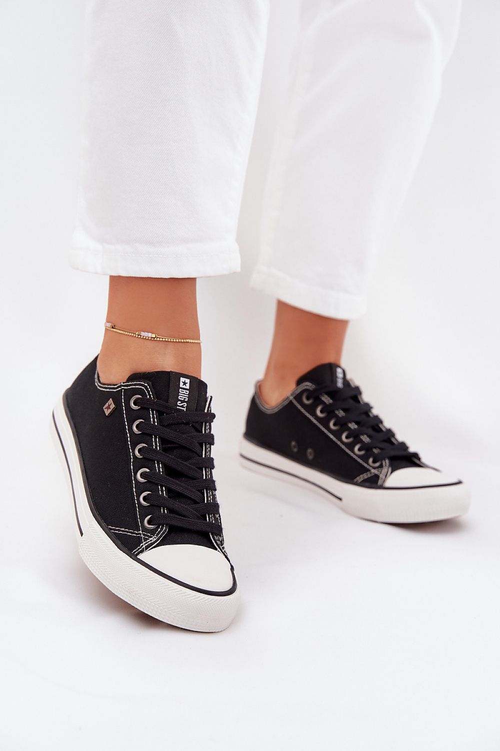  Sneakers model 216375 Step in style 